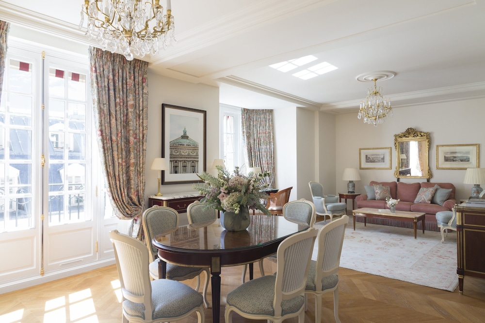 Suite (Lumière) del hotel Le Bristol Paris - An Oetker Collection. Foto 1