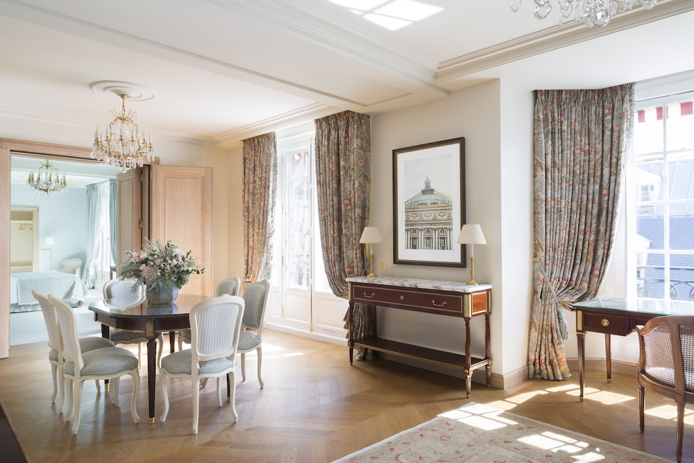 Suite (Lumière) del hotel Le Bristol Paris - An Oetker Collection. Foto 5