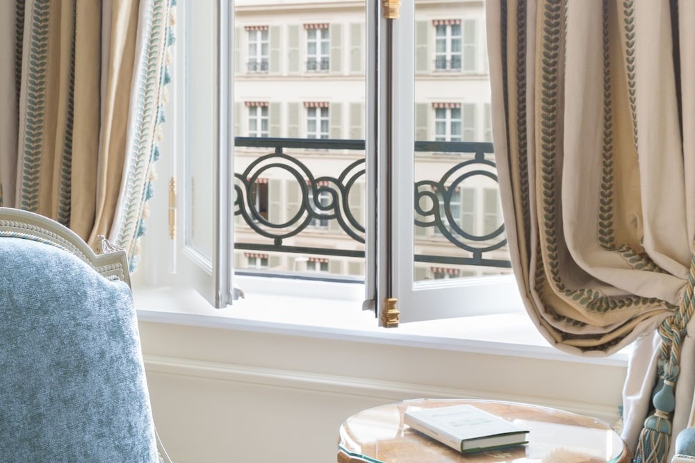 Suite Junior del hotel Le Bristol Paris - An Oetker Collection. Foto 5