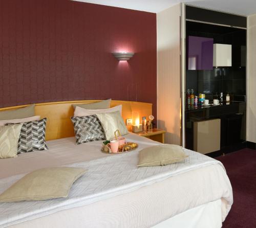 Suite Junior Cuádruple del hotel Le Patio Bastille. Foto 7