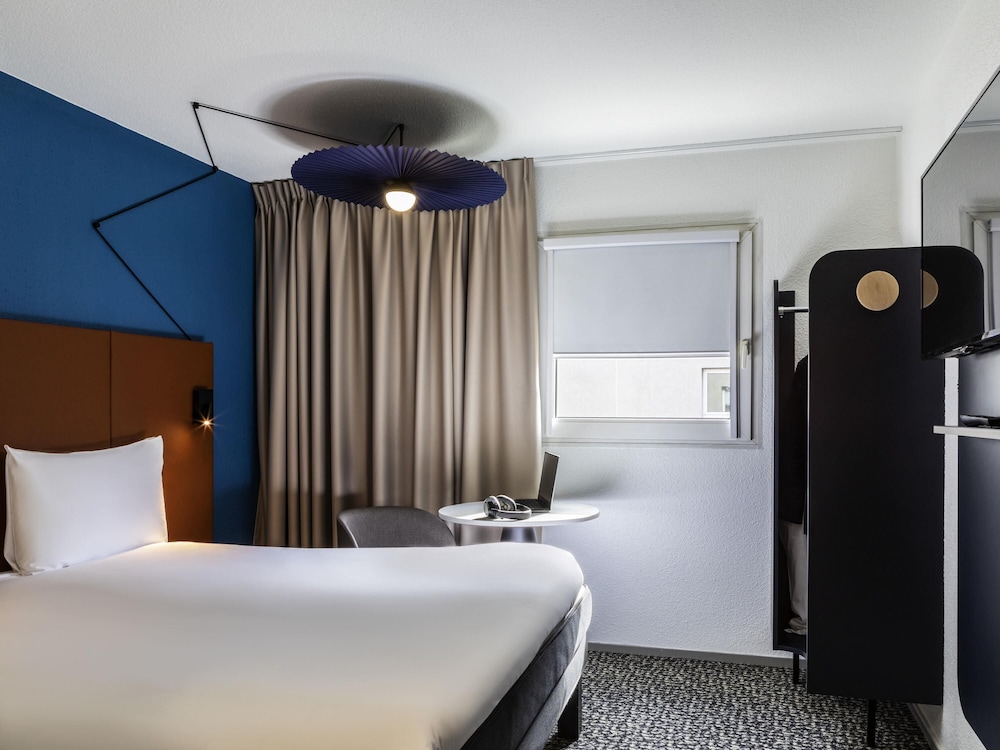 Habitación Estándar con 1 cama doble del hotel Ibis Paris Porte De Bercy. Foto 3