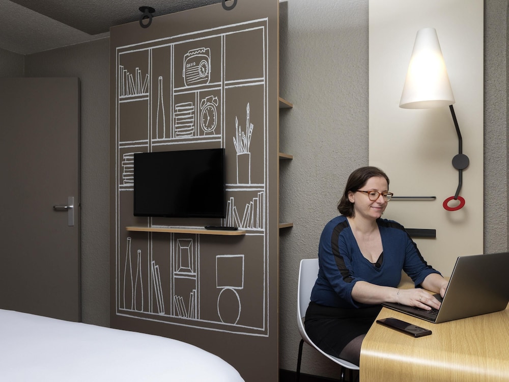 Habitación Estándar con 1 cama doble del hotel Ibis Paris Porte De Bercy. Foto 4