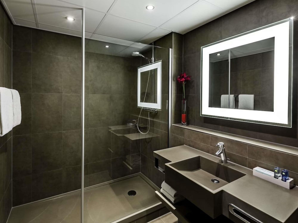 Habitación Superior con 1 cama doble del hotel Novotel Paris Pont De Sevres. Foto 2