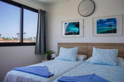 Habitación Doble con baño privado - 2 camas del hotel Surf Riders Fuerteventura - Adults Only. Foto 1