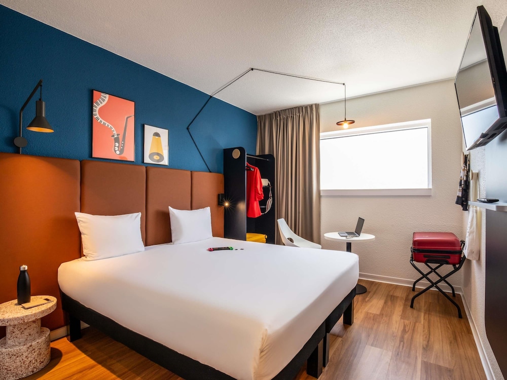 Habitación estándar doble, 1 cama doble del hotel Ibis Paris Porte de Montreuil. Foto 4