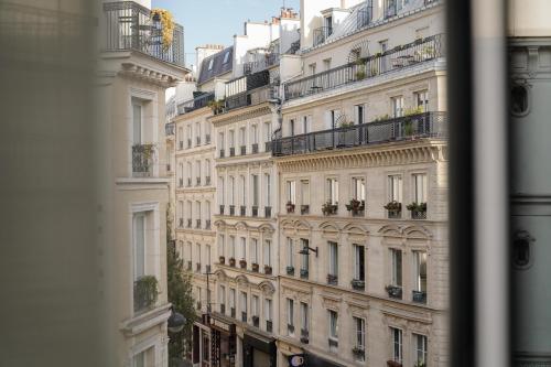 The Signature Extra City View del hotel Pulitzer Paris