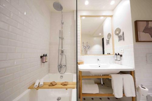 Habitación Doble Superior - 1 o 2 camas del hotel Pulitzer Paris. Foto 8