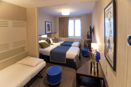 Habitación Triple del hotel Charing Cross. Foto 9