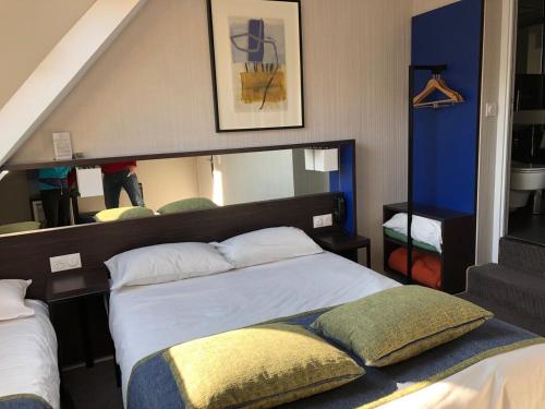 Habitación Triple del hotel Charing Cross. Foto 15