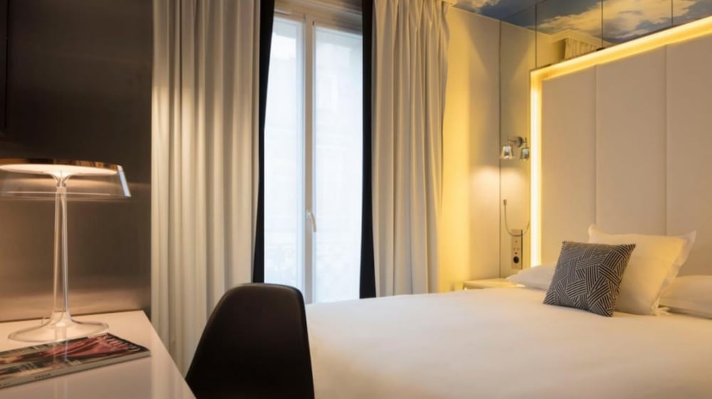Habitación clásica doble del hotel Nouvel Eiffel. Foto 3
