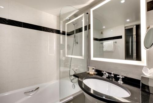 Suite del hotel Le Senat. Foto 1