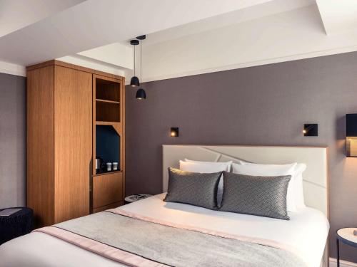 Habitación Doble Clásica del hotel Mercure Paris Opéra Garnier. Foto 6