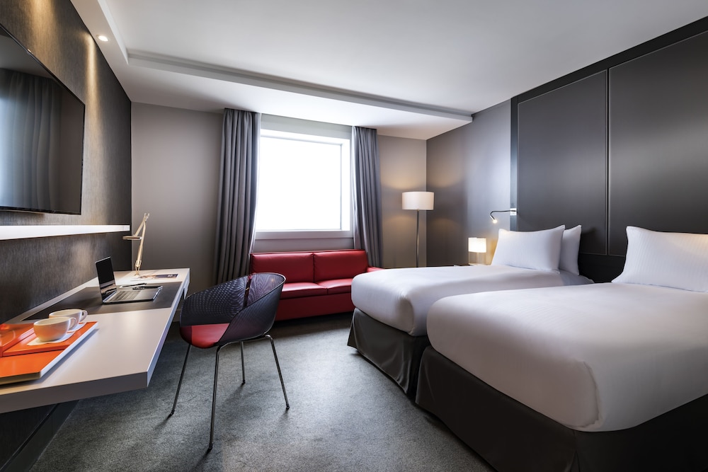 Habitación superior, 2 camas individuales (Defense view) del hotel Pullman Paris La Défense