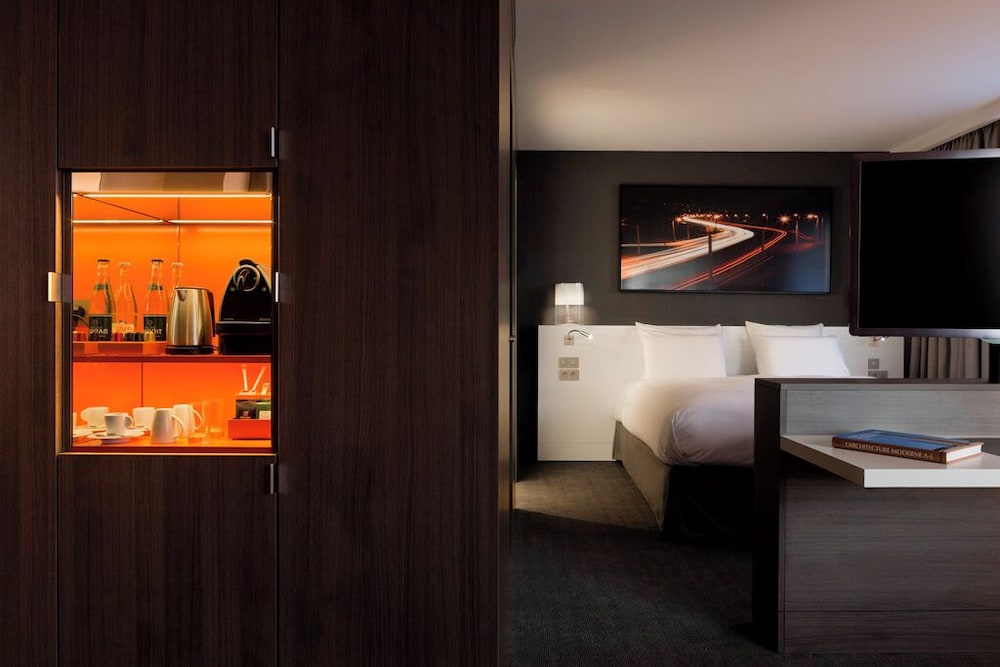 Suite superior, 1 cama de matrimonio grande del hotel Pullman Paris La Défense. Foto 3