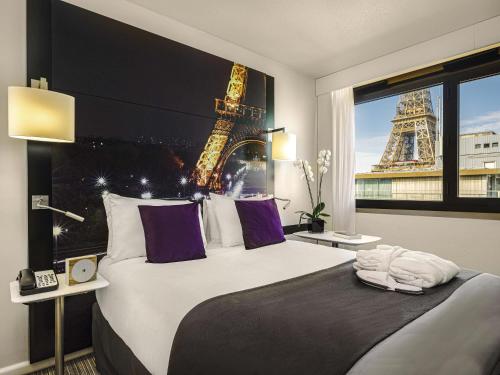Habitación Doble Privilege con vistas a la Torre Eiffel - Planta alta del hotel Mercure Paris Centre Tour Eiffel. Foto 2