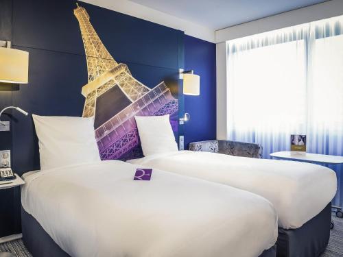 Habitación Doble Clásica del hotel Mercure Paris Centre Tour Eiffel. Foto 2