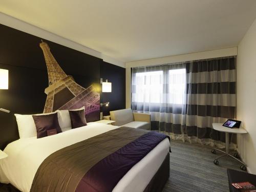 Habitación Doble Privilege del hotel Mercure Paris Centre Tour Eiffel. Foto 2