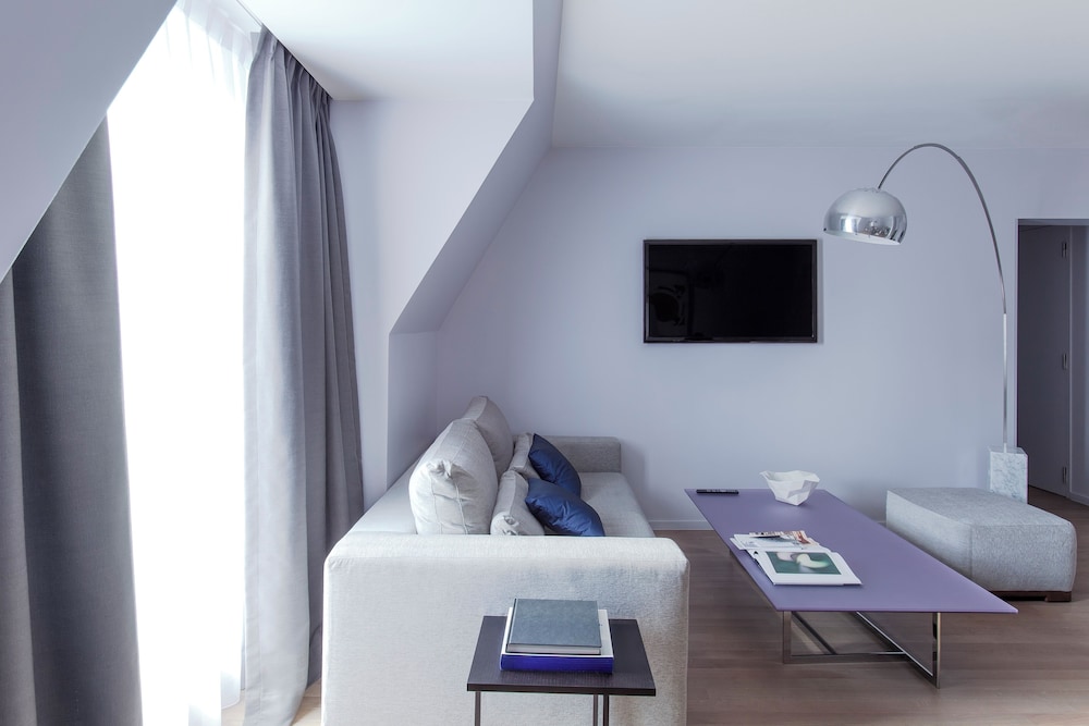 Apartamento, 1 cama doble (Duplex) del hotel Sofitel Paris Arc de Triomphe. Foto 2