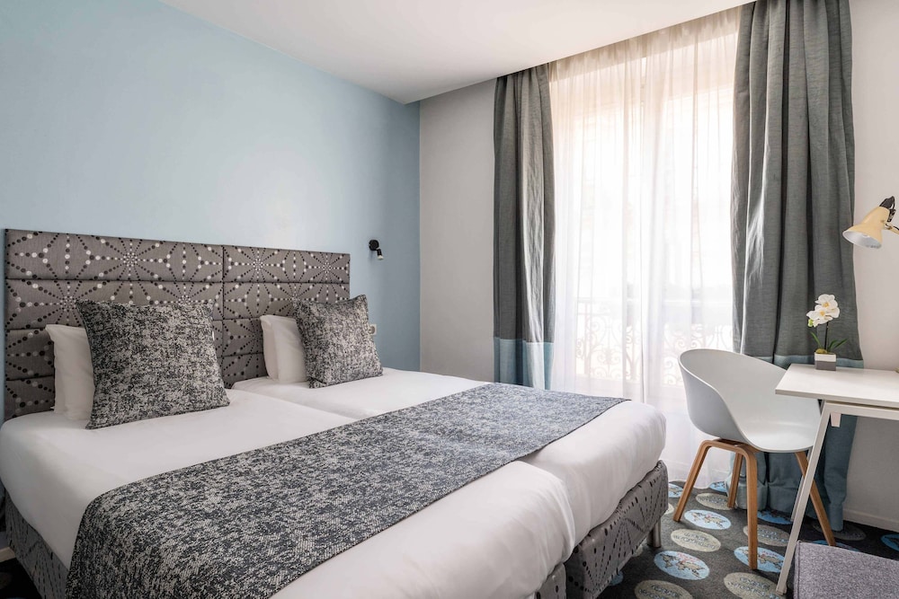 Familial Superior, 2 habitaciones - Minibar soft y bandeja de cortesía, Chromecast - Prensa digital del hotel Astoria - Astotel. Foto 5