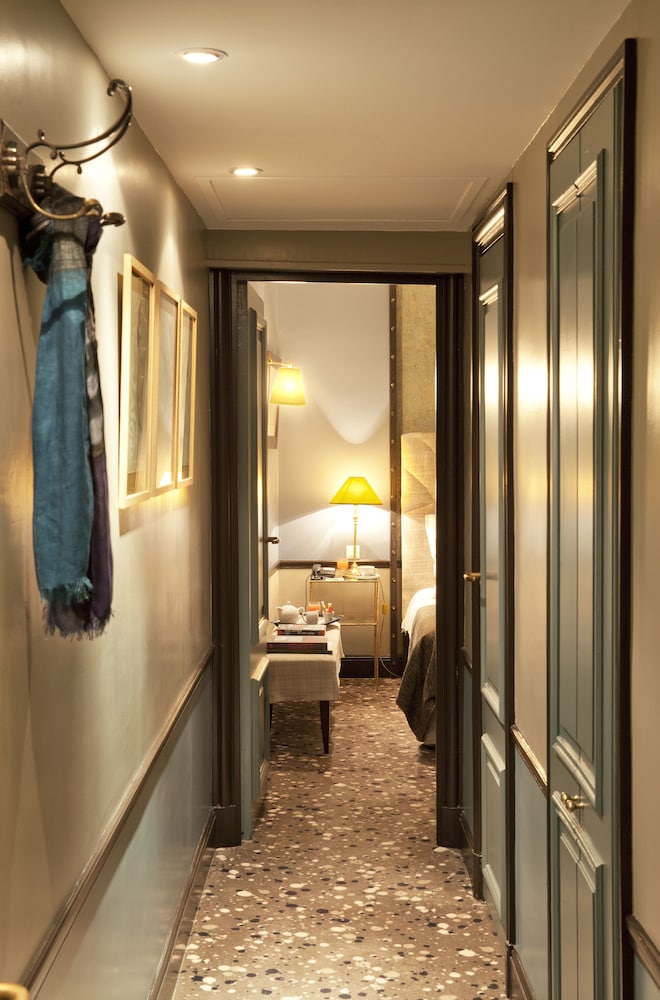 Habitación tradicional con 2 camas individuales (Superieure) del hotel Therese. Foto 2