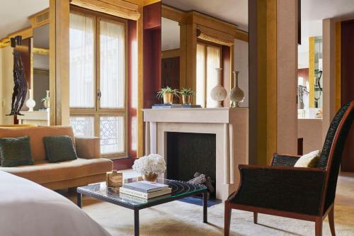 Suite Parque con cama extragrande del hotel Park Hyatt Paris - Vendome. Foto 4