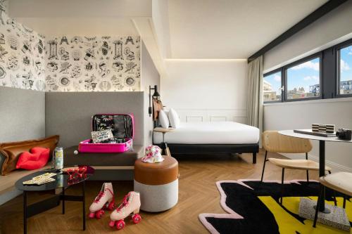 Habitación Familiar Moxy del hotel Moxy Paris La Villette. Foto 4
