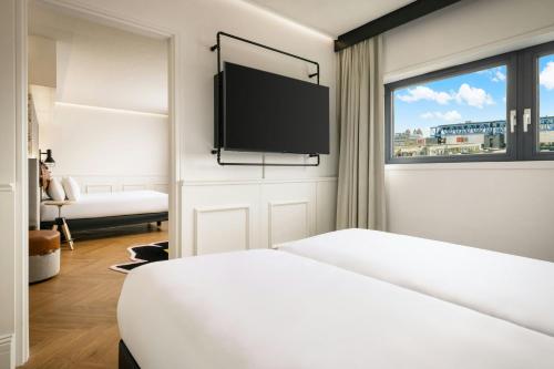 Habitación Familiar Moxy del hotel Moxy Paris La Villette. Foto 5