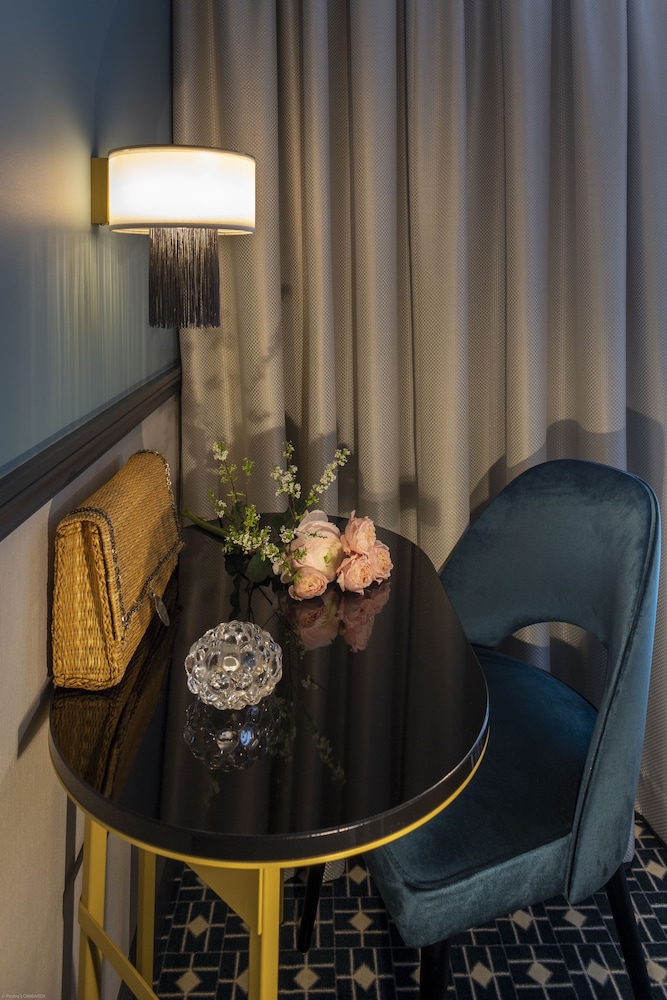 Habitación Club del hotel Lenox Montparnasse. Foto 10