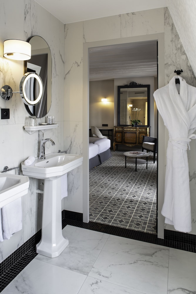 Suite junior del hotel Lenox Montparnasse. Foto 13