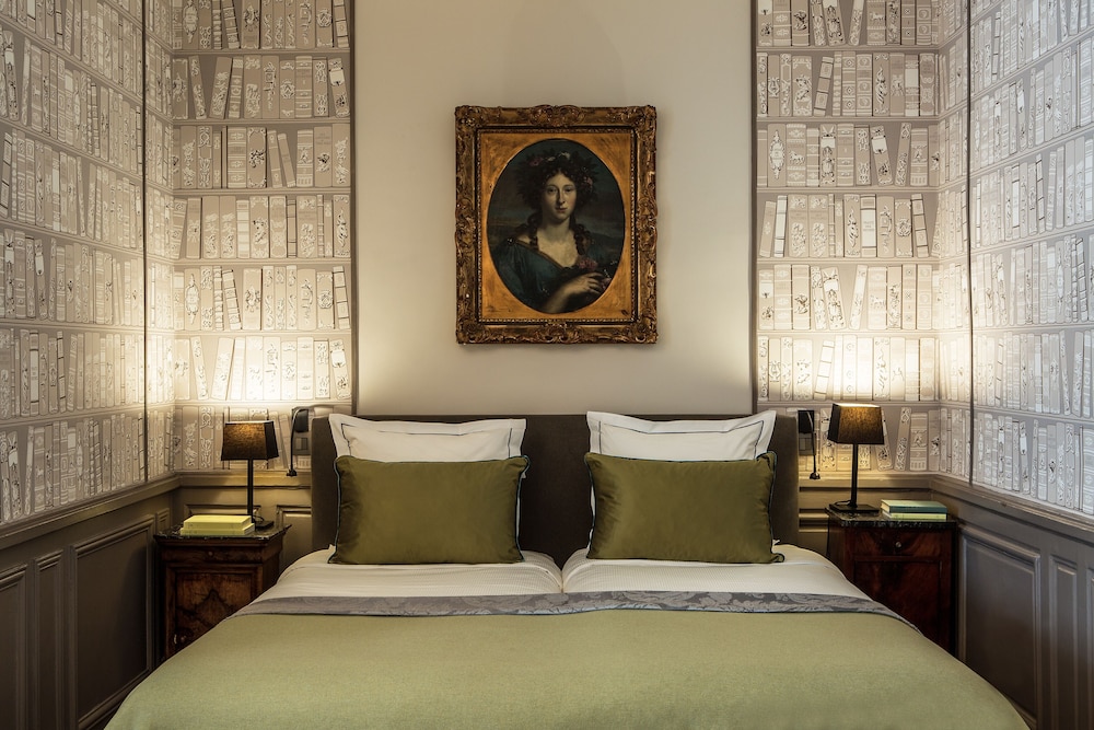 Suite Junior del hotel Mansart. Foto 1