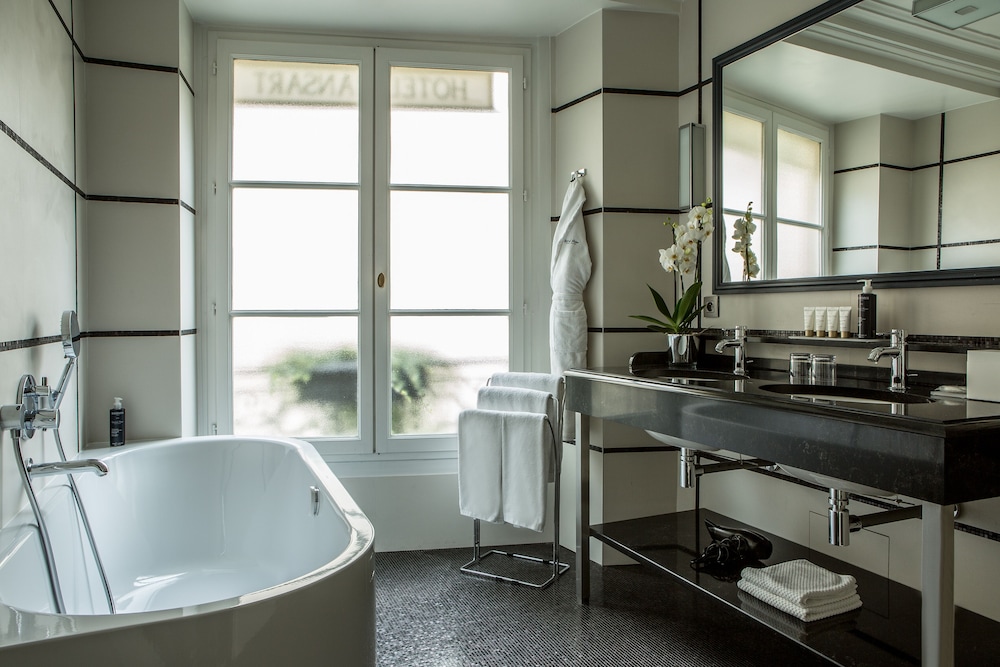 Suite Junior del hotel Mansart. Foto 4