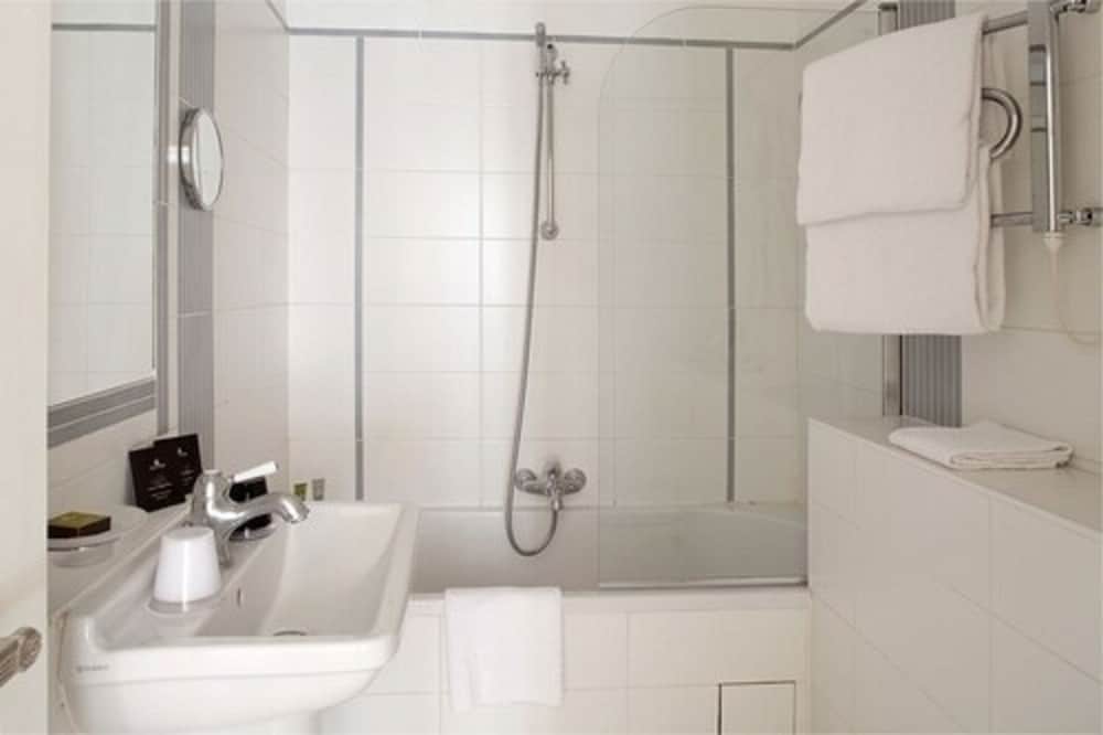 Habitación clásica del hotel Eiffel Seine. Foto 5