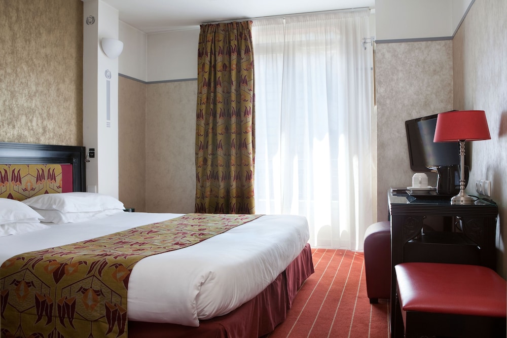 Habitación Club del hotel Eiffel Seine