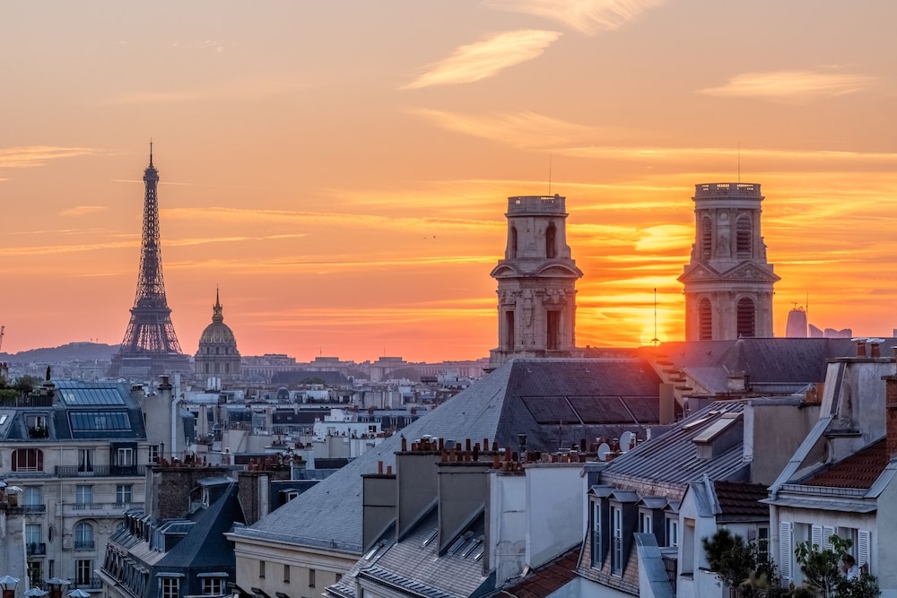 Habitación con vista a la Torre Eiffel del hotel Trianon Rive Gauche. Foto 5
