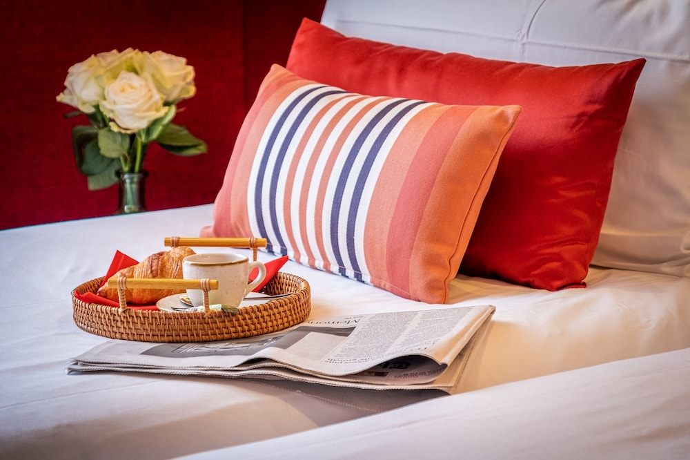 Habitación con 2 camas individuales del hotel Trianon Rive Gauche. Foto 3