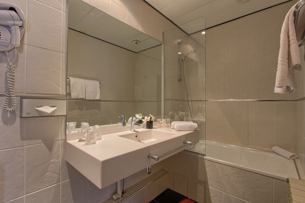 Habitación Deluxe del hotel Trianon Rive Gauche. Foto 4