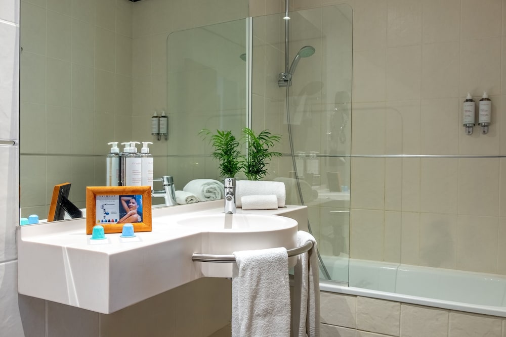 Habitación Deluxe del hotel Trianon Rive Gauche. Foto 5