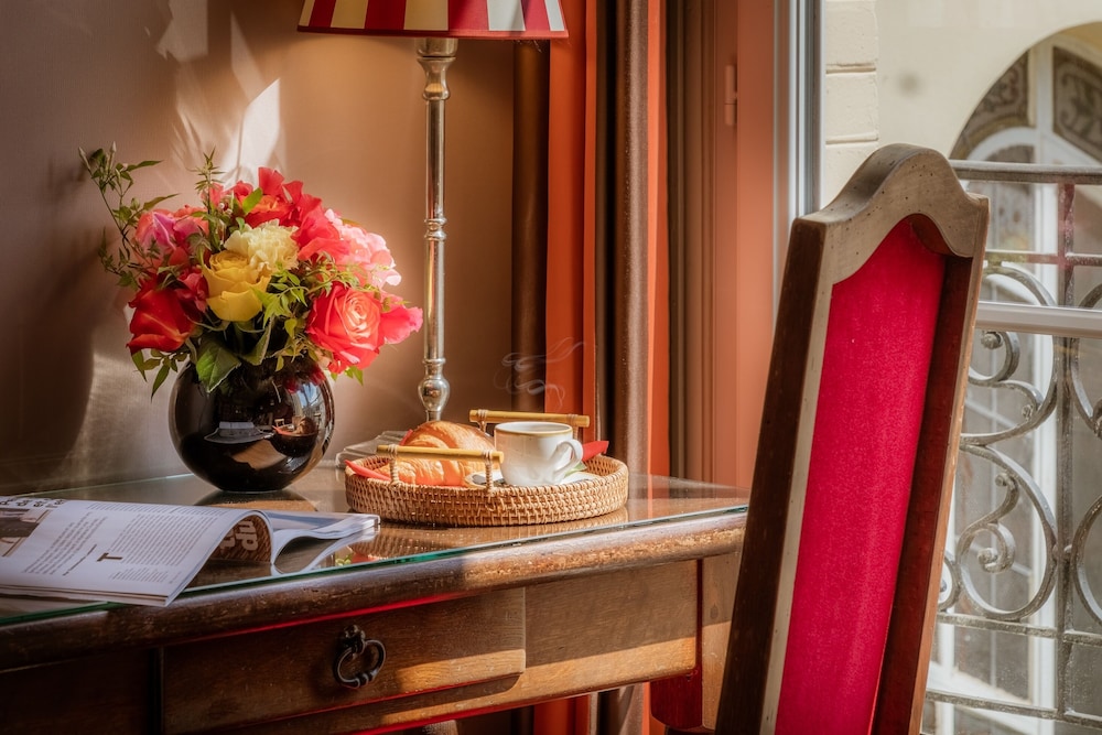 Habitación ejecutiva del hotel Trianon Rive Gauche. Foto 1