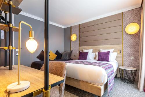 Habitación Triple del hotel Nude Paris. Foto 4
