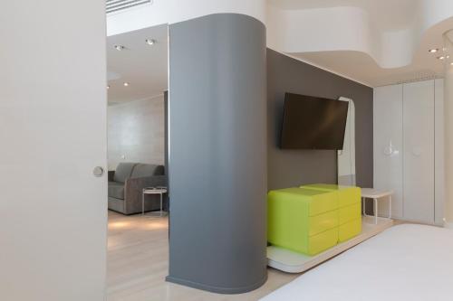 Suite de 1 dormitorio del hotel Voco Milan - Fiere, An Ihg. Foto 5