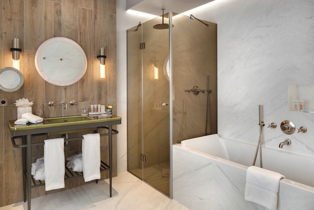 Junior Suite del hotel La Demeure Montaigne. Foto 10