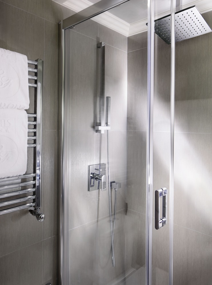 Habitación doble, vistas al patio del hotel Splendid Etoile. Foto 3