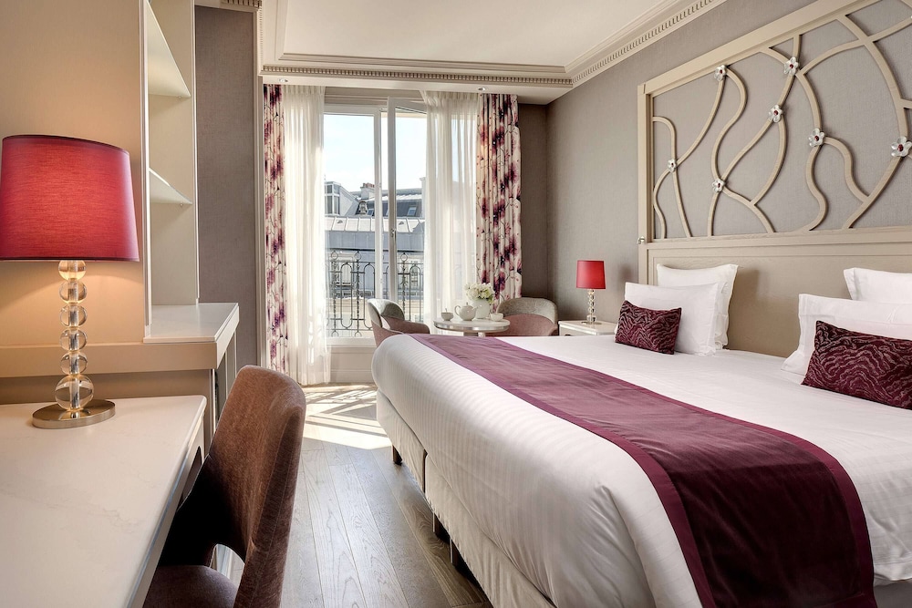 Habitación Clásica del hotel Rochester Champs Elysées. Foto 3