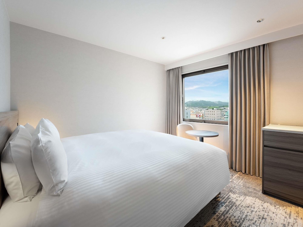 Habitación Superior con 1 cama doble, lado de la ciudad del hotel Grand Mercure Nara Kashihara
