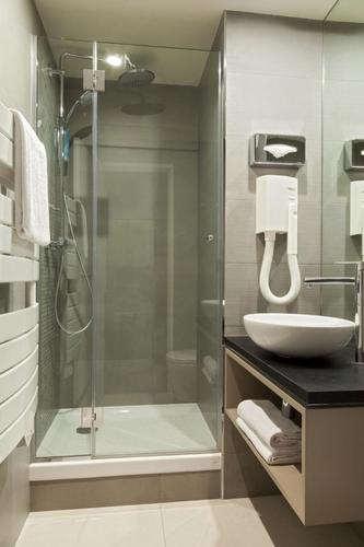 Habitación Individual Confort del hotel Timhotel Opéra Madeleine. Foto 1