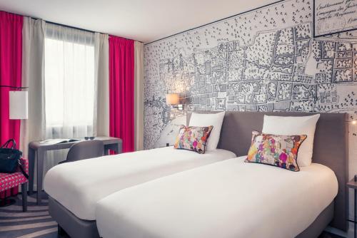 Habitación Twin Clásica del hotel Mercure Paris Tour Eiffel Grenelle. Foto 5