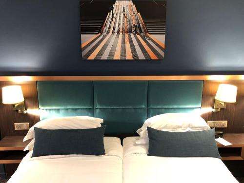 Habitación Doble Clásica - 2 camas del hotel BEST WESTERN EMPIRE ELYSEES. Foto 2
