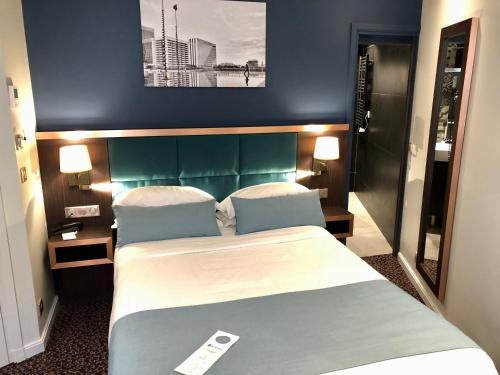 Habitación Doble Clásica del hotel BEST WESTERN EMPIRE ELYSEES. Foto 3