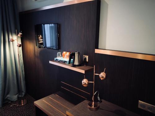 Habitación Doble Clásica del hotel BEST WESTERN EMPIRE ELYSEES. Foto 9
