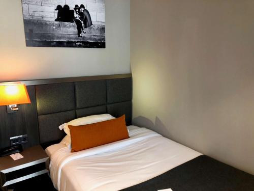Habitación Individual Clásica del hotel BEST WESTERN EMPIRE ELYSEES. Foto 1